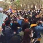 Boğaziçi Üniversitesi'nde LGBT bayraklı protesto!