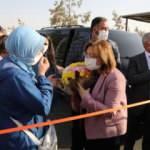 Başkan Fatma Şahin yenilenen yolun açılışında çocuklarda kurdele kesti