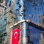 1,5 dakikada New York'taki Türkevi'nin inşaatı