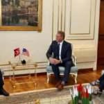 ABD Büyükelçisi ile görüşen Ekrem İmamoğlu'nun İngilizcesi sosyal medyada gündem oldu