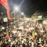 Pakistan'da on binlerce kişi İmran Han için sokağa çıktı