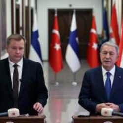 Bakan Akar'dan Finlandiyalı mevkidaşı Kaikkonen'a: Gözle görülür somut adımlar bekliyoruz