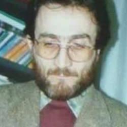 Mütefekkir yazar Yaşar Kaplan hayatını kaybetti