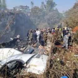Hintli yolcu saniye saniye kaydetti: Nepal'deki uçağın düşme anı
