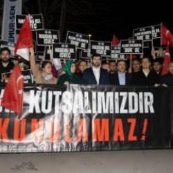 İsveç'in Ankara Büyükelçiliği önünde Kur'an-ı Kerim okundu