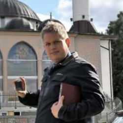 Türkiye'nin Stockholm Büyükelçiliği önünde Kur'an-ı Kerim yakma iznine sert tepki