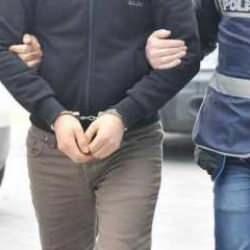 İzmir merkezli FETÖ operasyonu: 5 tutuklama