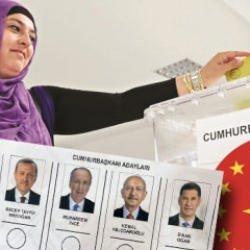 Seçime 31 gün kala son anket: Erdoğan %50'ye kılpayı! Meclis'te Cumhur fark atıyor