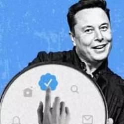 Elon Musk, herkesin mavi tik rozetini kaldırdı: Sadece üç kişinin ücretini cebinden ödüyor