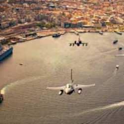 İstanbul'u selamlayan savaş uçaklarımızın fotoğrafları paylaşıldı