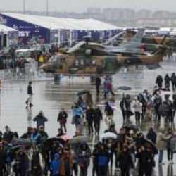 Yağmura rağmen vatandaşlar TEKNOFEST'e akın etti