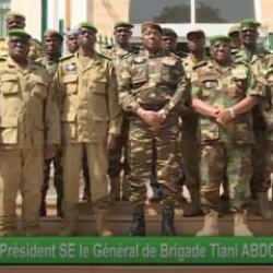 Nijer'de cuntadan ECOWAS'a tehdit: Üye bir ülkeye saldırırız