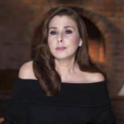Şarkıcı Nilüfer karantina altında! Hastalığını sosyal medyadan duyurdu