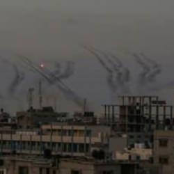 Gazze'den İsrail'e binlerce roket fırlatıldı, Hamas operasyon başlattı