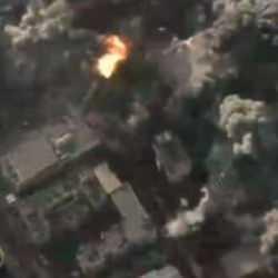 İsrail, Tarihi Gazze İslam Üniversite'sine bomba yağdırdı...