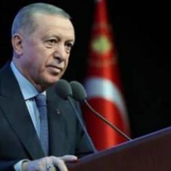 Erdoğan, CHP Genel Başkanı Özel'den kazandığı tazminatı Mehmetçik Vakfı'na bağışladı
