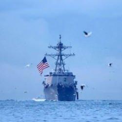 Husiler Kızıldeniz'de ABD'nin savaş gemisine saldırdı
