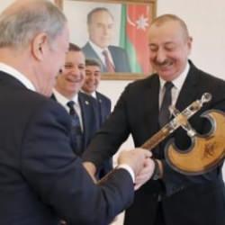 Aliyev Akar'ı kabul etti! Ermenistan'a açık uyarı!
