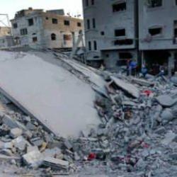 İsrail, Gazze Şeridi'nde bir evi hedef alarak 36 Filistinliyi öldürdü