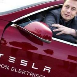 Elon Musk tarih verdi! Tesla ilk robot taksisini tanıtacak...