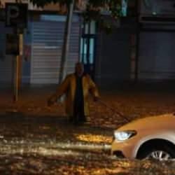 Valilik günlerdir uyarıyordu! Ankara'da kuvvetli yağış sonrası altyapı çöktü