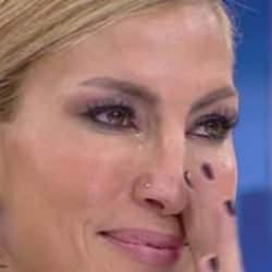 Çağla Şıkel aç kaldı! 11 saat boyunca tek kişilik odada...