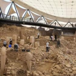 Neolitik çağın sırları gün yüzüne çıkıyor: Göbeklitepe’de 12 bin yıllık insan izleri!