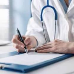 Ünlü doktor kaçak ilaç satmakla suçlanıyor