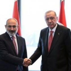 Erdoğan'la görüşen Paşinyan ilk somut adımı da attı