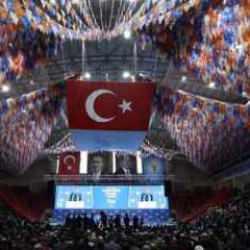 AK Parti'de büyük değişim: 41 il başkanı ile 547 ilçe başkanı değiştirildi