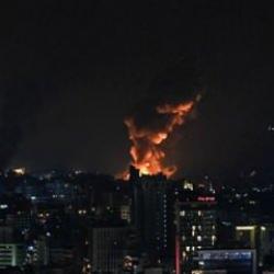 Katil İsrail Lübnan'ı bombaladı! Lübnanlılara skandal talimat! Çok şiddetli patlamalar...