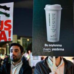 Starbucks önündeki protestolar artıyor: Haksızlığa karşı susan dilsiz şeytandır