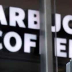 Starbucks'ta panik: Satışlar küresel ölçekte düştü, yeni CEO zor bir sınavda!