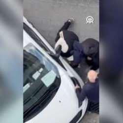 Bir sürücü, kendisine yol vermeyen sürücünün aracının lastiklerini patlattı