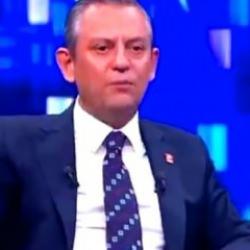 Kalın'ın Emevi Camii'nde kıldığı namaz Özgür Özel'i rahatsız etti! Skandal sözler
