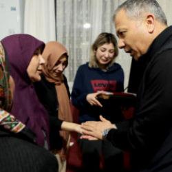 Bakan Yerlikaya'dan taziye ziyareti: Cumhurbaşkanı Erdoğan şehit ailesiyle görüştü