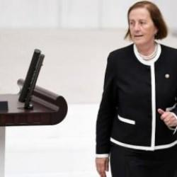 Son dakika haberi: DEVA Partisi Milletvekili Selma Aliye Kavaf istifa etti