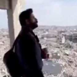 Gazze’de duygulandıran görüntü! Ateşkes sonrası böyle ezan okudu