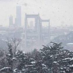 İstanbul'da yoğun kar yağışı! 7 ilçe için sarı kodlu uyarı! AKOM saat verdi Kış bastıracak