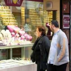 Altın rekora koşuyor! Peki bu fiyatlardan alınır mı? 
