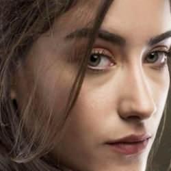 Şakir Paşa Ailesi dizisinde oynayacaktı! Hazal Kaya yeni bir anlaşmaya imza attı