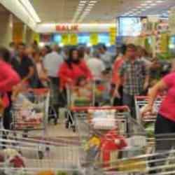 Yerel marketlerden ramazan boyunca indirim kararı