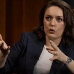 Ezgi Mola'dan daha önce hiç duyulmayan itiraf: Ekonomik olarak aileme...