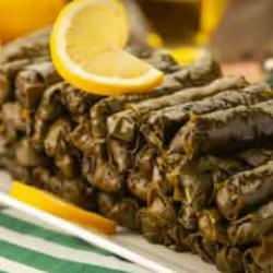 Ağızda pamuk şeker gibi dağılan yaprak sarma tarifi! Tadı aklınızı başınızdan alacak