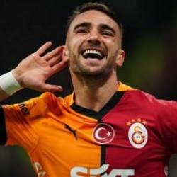 UEFA'dan Galatasaraylı yıldıza büyük ödül! Sezonun en iyi...