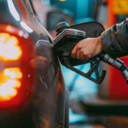 Benzin ve motorine yeni zam geliyor
