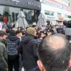 İstanbul Valiliği: İzinsiz gösteri için toplananlardan 384'ü gözaltına alındı