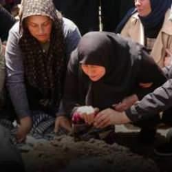 Vahşice öldürülen iki kardeş toprağa verildi! Hedef anneydi iddiası...