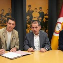 Bir gün önce veda etmişti! Muslera'dan Galatasaray'a sürpriz imza