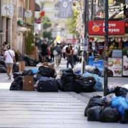 Şehir çöp içinde! Yollara taştı! Vatandaş isyan ediyor